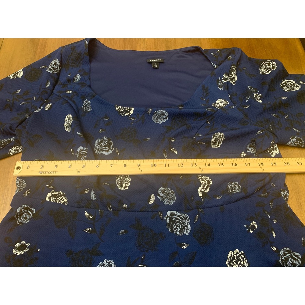 Torrid Blue Floral Rose Textured Knit Fit & Flare Dress Plus Size 2 2X 10417157 - Picture 2 of 7